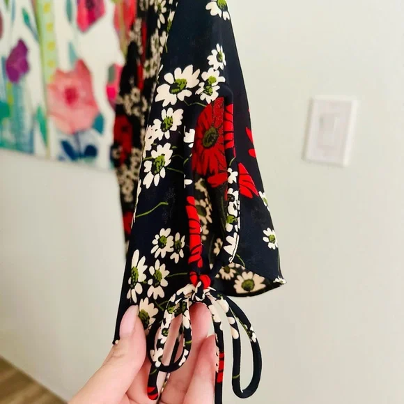 Madewell Hillside Daisies Peekaboo Sleeve Midi Dress - Picture 8 of 11